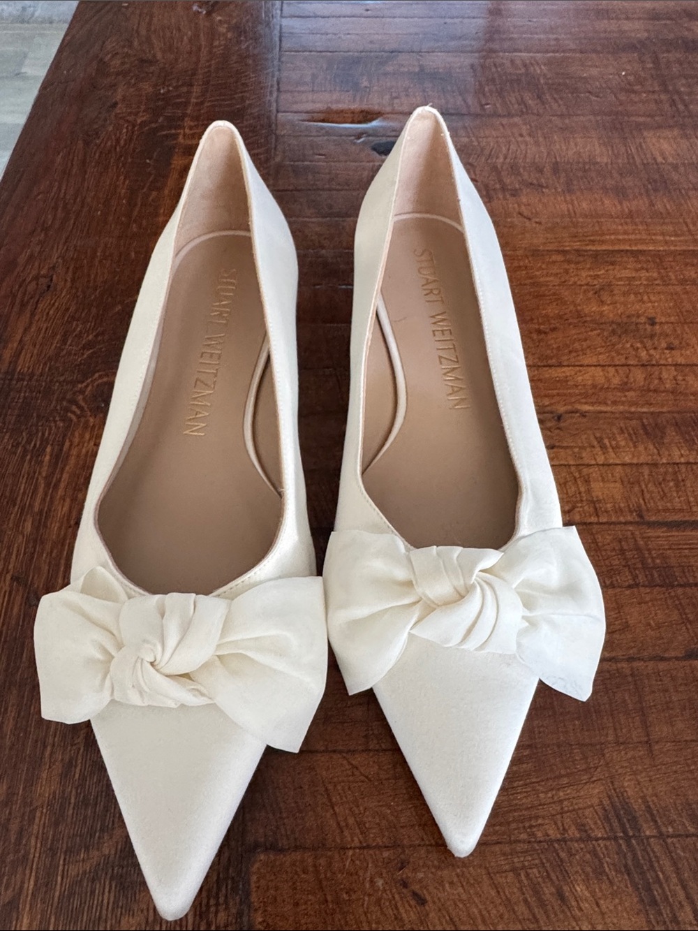 Stuart Weitzman Cream Pointed Bow Flats